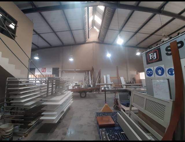 283M² WAREHOUSE TO LET IN WESTMEAD